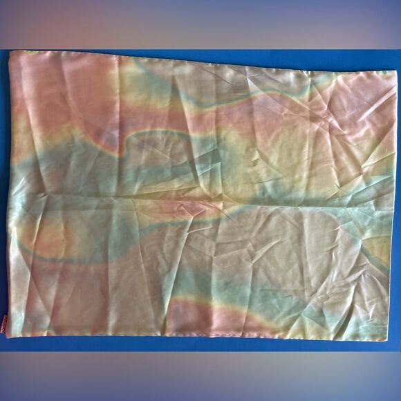 Pastel Tie Dye Satin Pillow Cases. - Picture 3 of 7